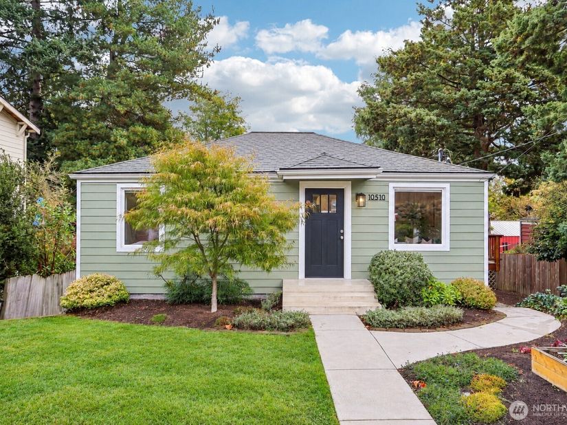 10510 Linden Avenue N A, Seattle WA 98133