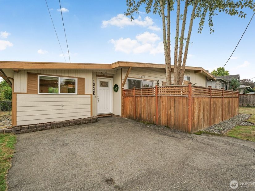 15425 SE 11th Street, Bellevue WA 98007