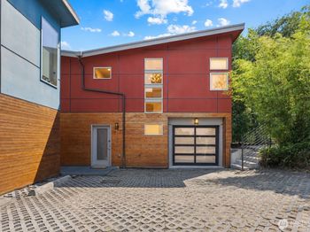 1536 Sturgus Avenue S