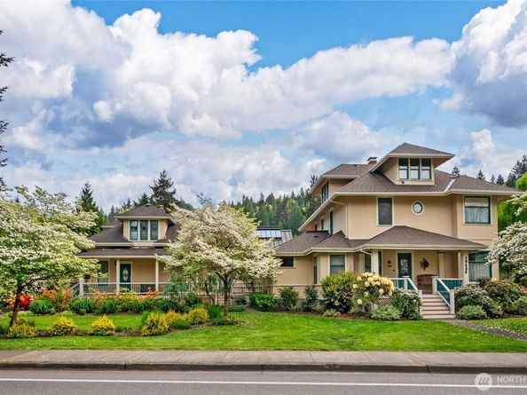 10425 E Riverside Drive, Bothell WA 98011
