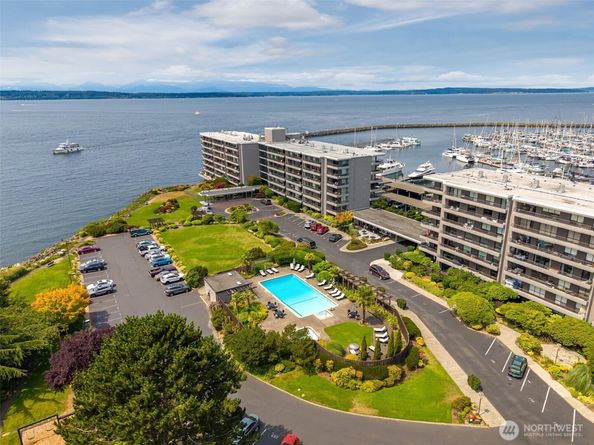 6533 Seaview Avenue NW 101A, Seattle WA 98117
