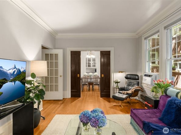 615 Boren Avenue 17, Seattle WA 98104