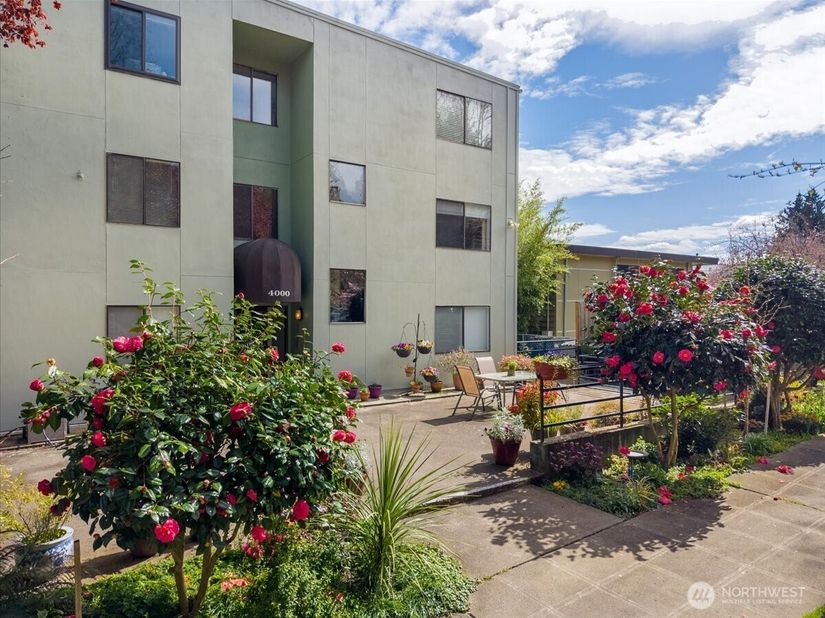 4000 24th Avenue W 202, Seattle WA 98199