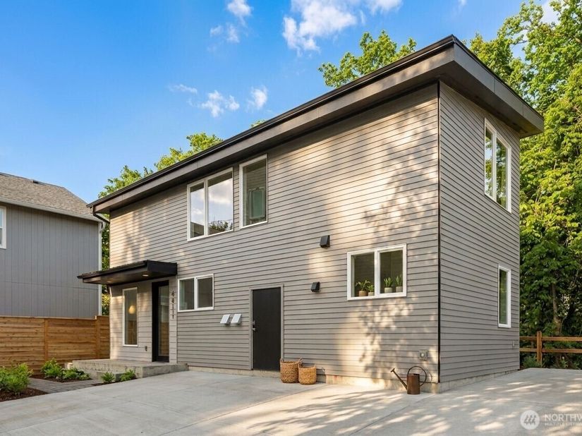 4411 21st Avenue SW, Seattle WA 98106