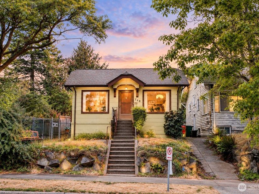 748 N 72nd Street, Seattle WA 98103