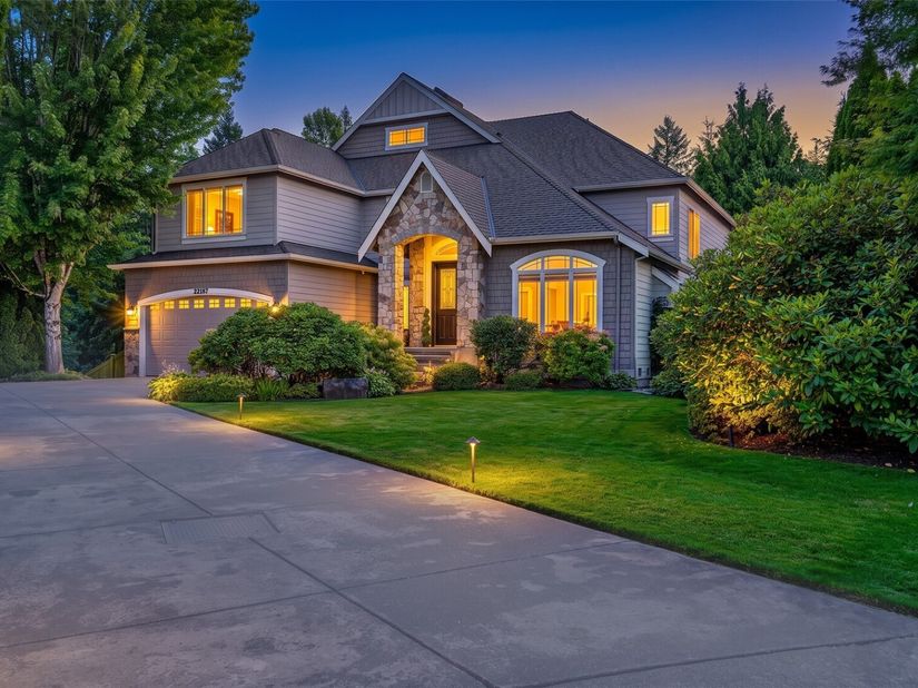 22187 NE 93rd Street, Redmond WA 98053