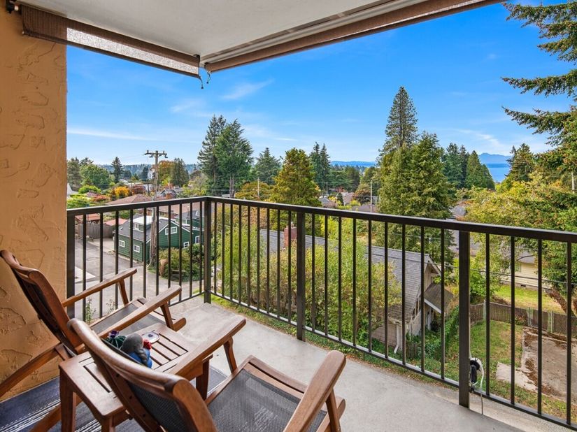 11239 Greenwood Avenue N 304, Seattle WA 98133