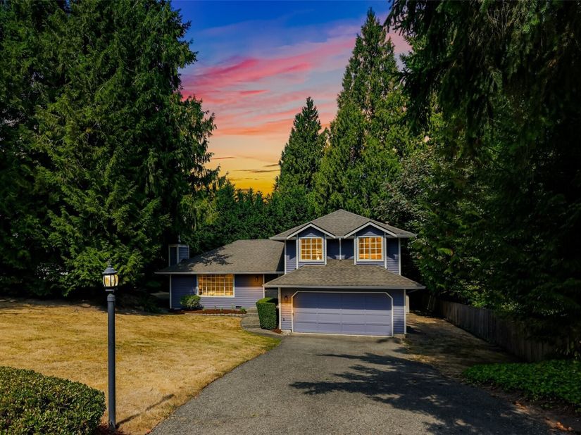 14102 NE 86th Court, Redmond WA 98052