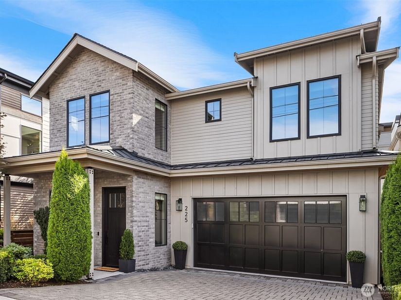 225 3rd Avenue S, Kirkland WA 98033