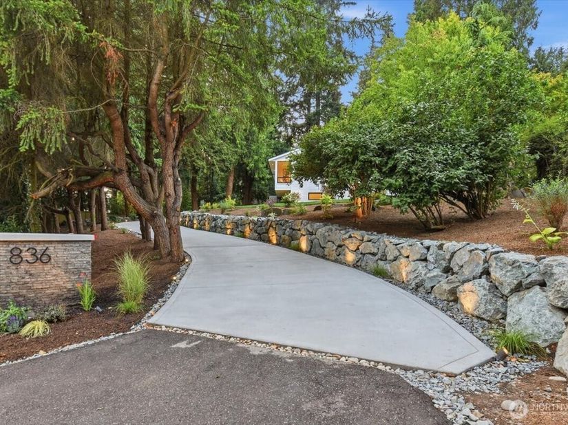 836 NW Richmond Beach Road, Shoreline WA 98177