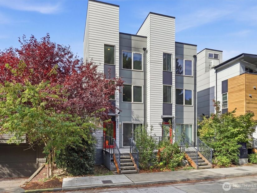 2421 Wickstrom Place SW, Seattle WA 98116