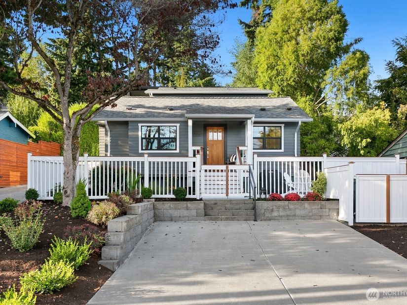 346 10th Avenue, Kirkland WA 98033