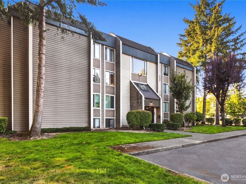 701 SW 5th Court B301, Renton WA 98057