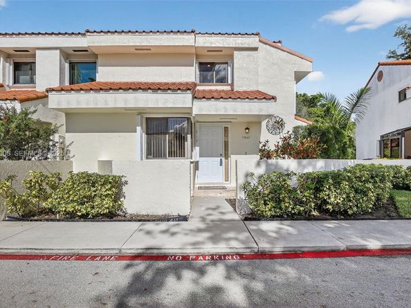 11541 Terra Bella Blvd 25, Plantation FL 33325