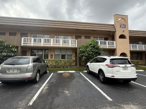 9081 Sunrise Lakes Blvd 105, Sunrise FL 33322