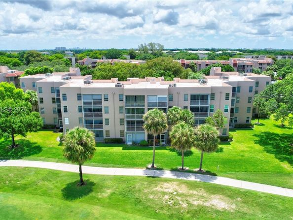 1831 Sabal Palm Dr 306, Davie FL 33324