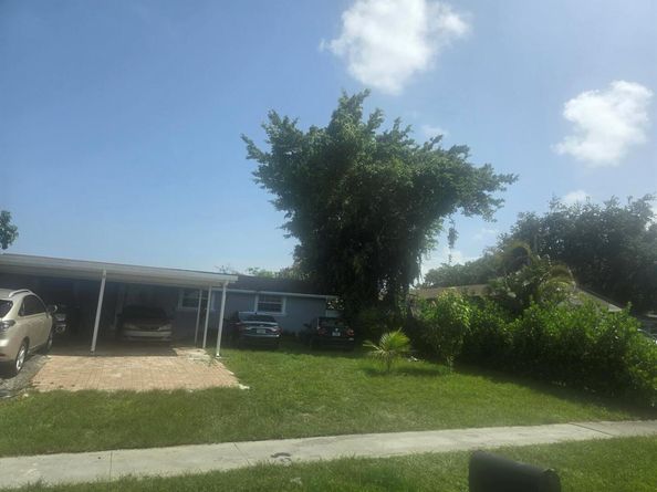 3872 Mackinac Road, Atlantis FL 33462