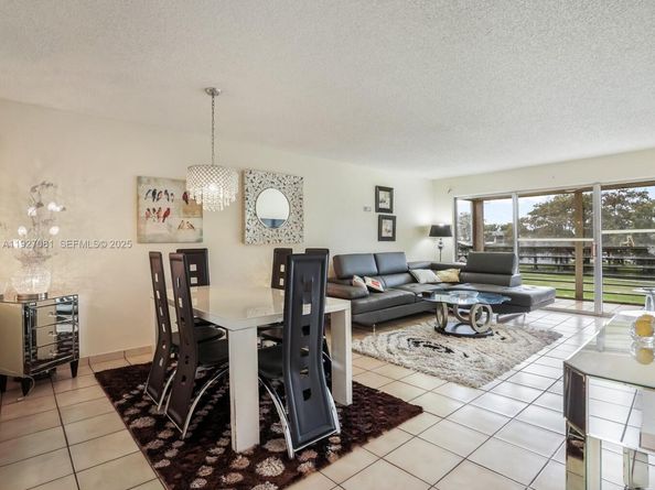 8320 Sands Point Blvd M301, Tamarac FL 33321