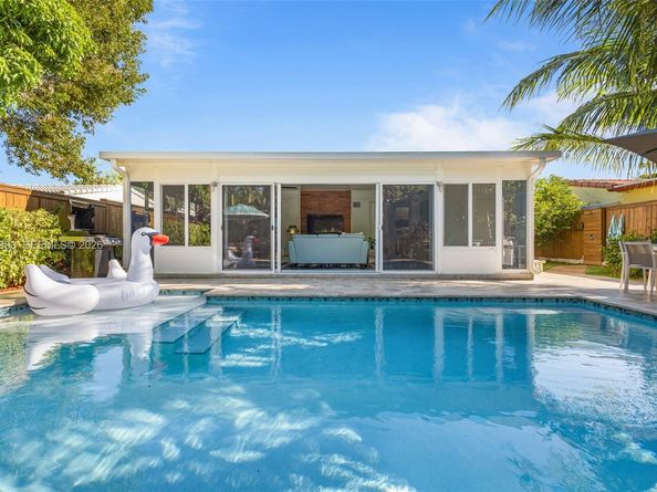 201 NE 16th Ct, Fort Lauderdale FL 33305