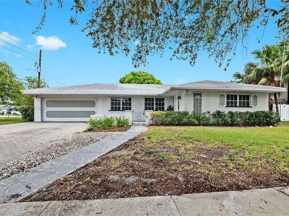 180 SW 125th Ave, Plantation FL 33325