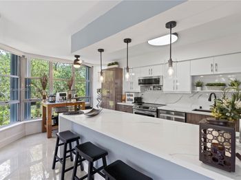 3600 Mystic Pointe Dr