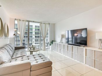 1750 N Bayshore Dr