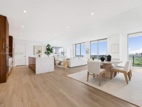 2678 Tigertail Ave 1706, Coconut Grove FL 33133