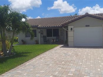 7008 NW 95th Ter