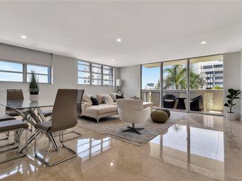 800 West Ave
