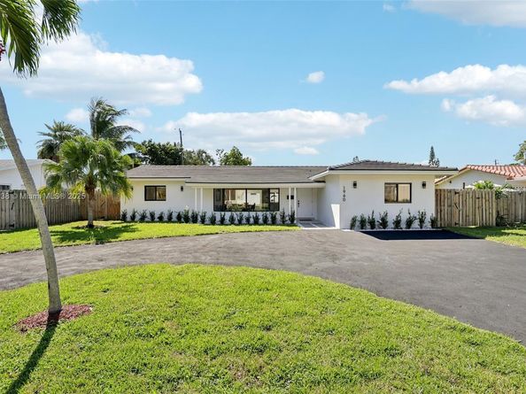 1960 NE 32nd St, Lighthouse Point FL 33064