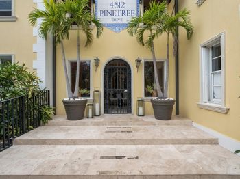 4812 Pine Tree Dr
