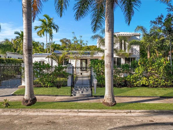 659 NE 73rd St, Miami FL 33138