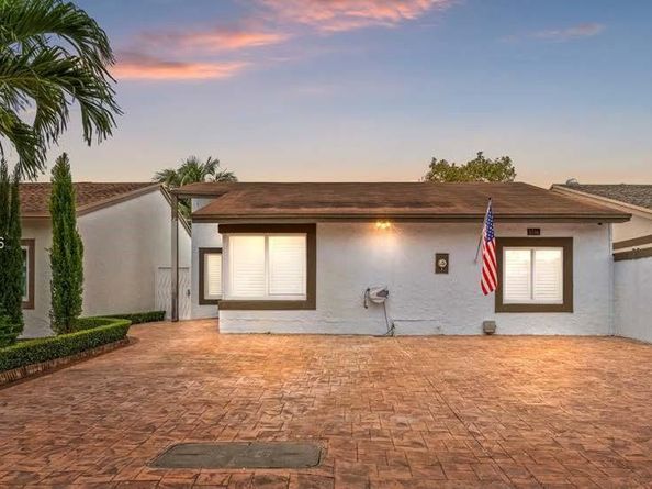 9798 SW 147th Pl, Miami FL 33196