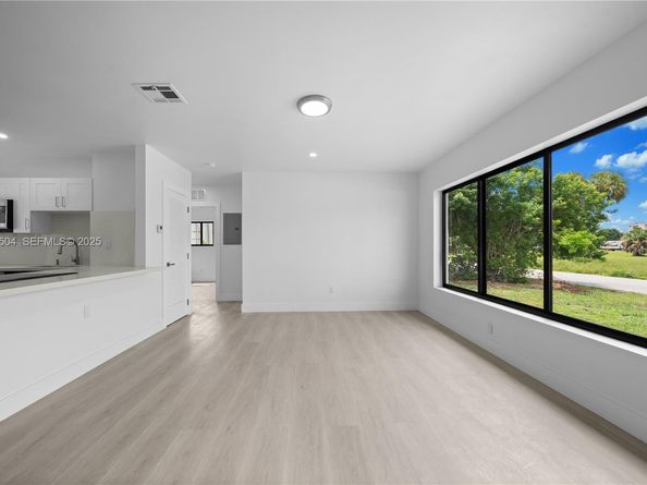 2983 NW 1st St, Pompano Beach FL 33069