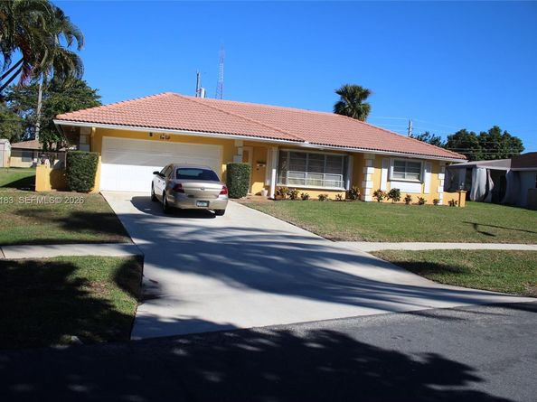 1419 40th St, West Palm Beach FL 33407