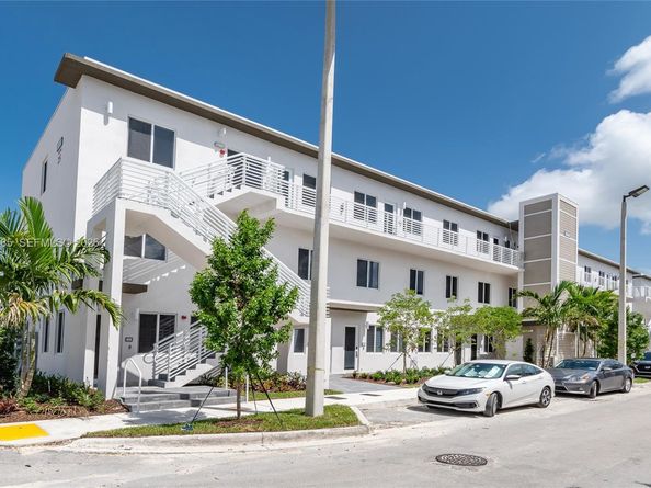 6450 NW 102 Path 303, Doral FL 33178