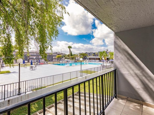 8821 W Flagler St 210, Miami FL 33174