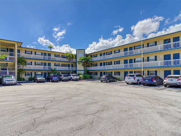1400 NE 57th Ct 301, Fort Lauderdale FL 33334