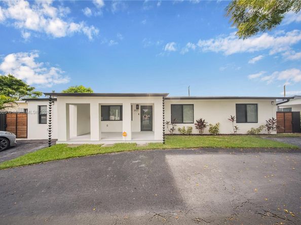 3021 SW 97th Ave, Miami FL 33165