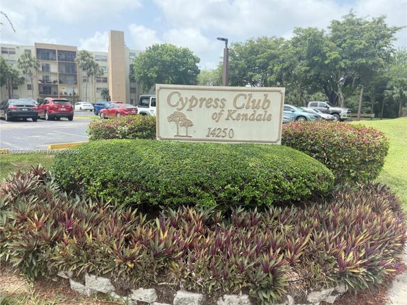 14250 SW 62nd 524, Miami FL 33183