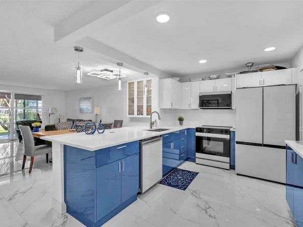 205 SE 11th Ter 101, Dania Beach FL 33004