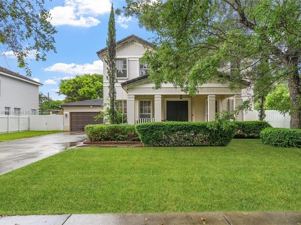 12841 SW 200th Ter, Miami FL 33177