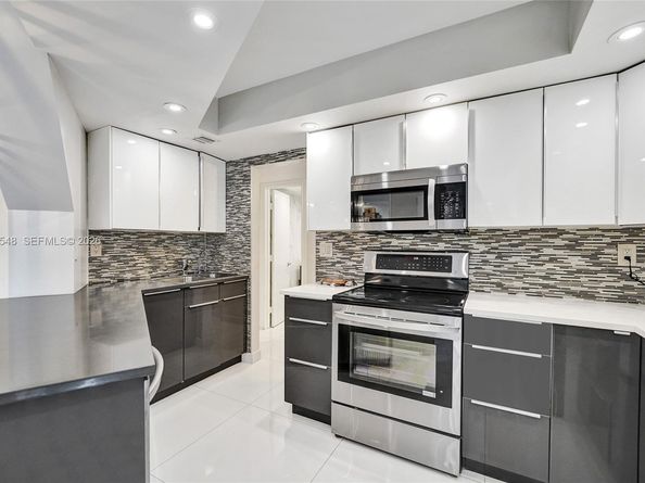 6911 Environ Blvd 1K, Lauderhill FL 33319