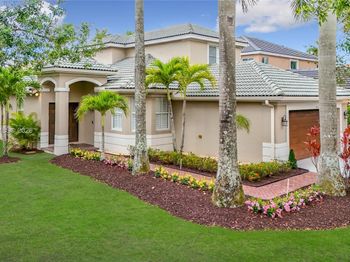 1668 Winterberry Ln