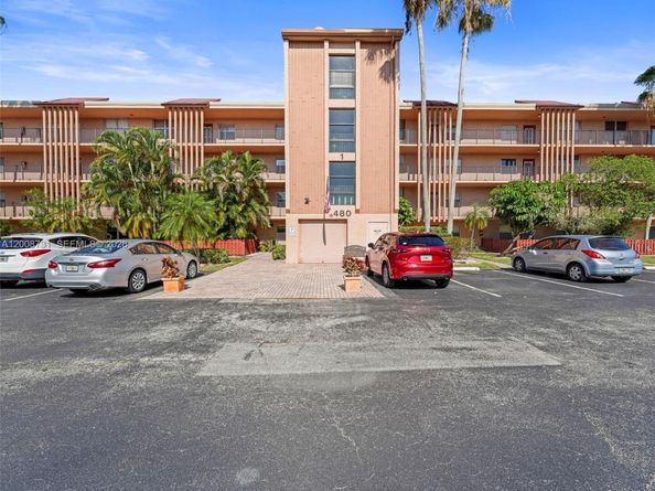 480 NW 76th Ave 102, Margate FL 33063