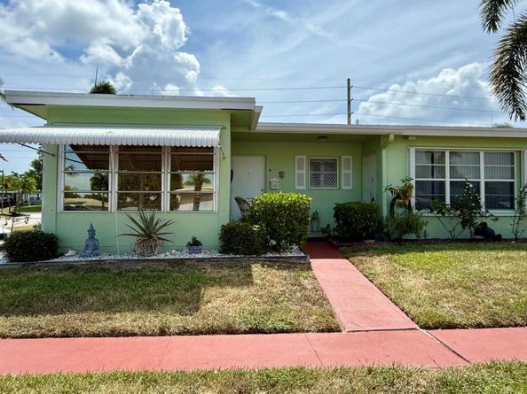 100 Pine Point Drive A, Boynton Beach FL 33435