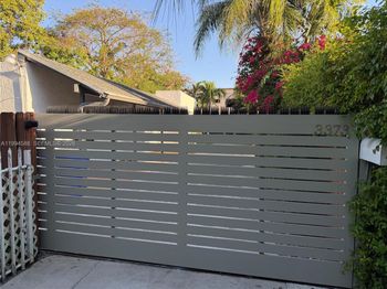 3373 SW 29th Ter