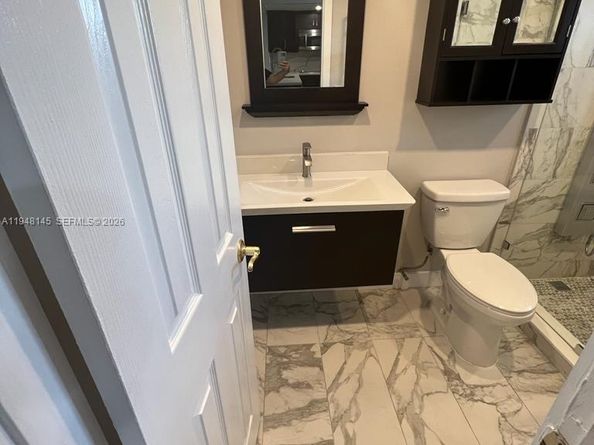 9440 Fontainebleau Blvd 213, Miami FL 33172