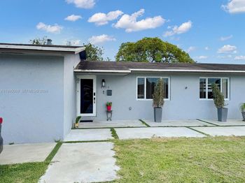 2330 W 6th Ct