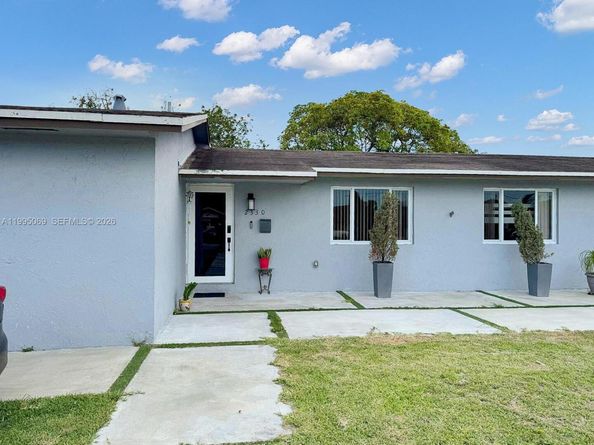 2330 W 6th Ct, Hialeah FL 33010